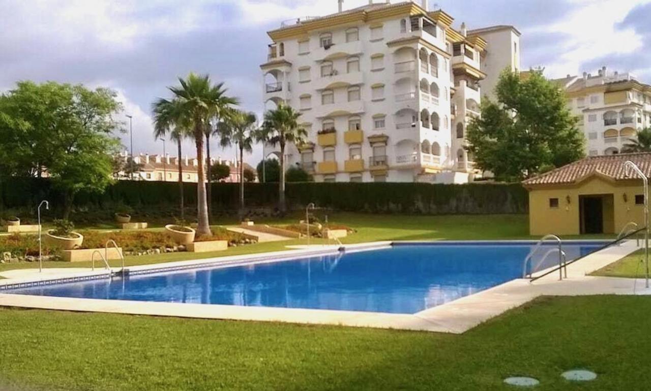 Spacious Apartment In Marbella Esterno foto